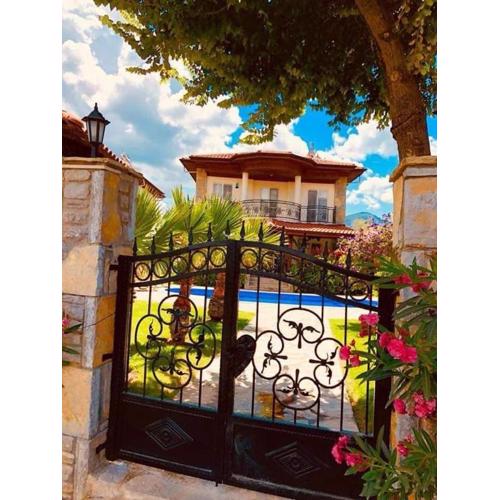 Perfect 4 Bed Dalyan Villa with Pool