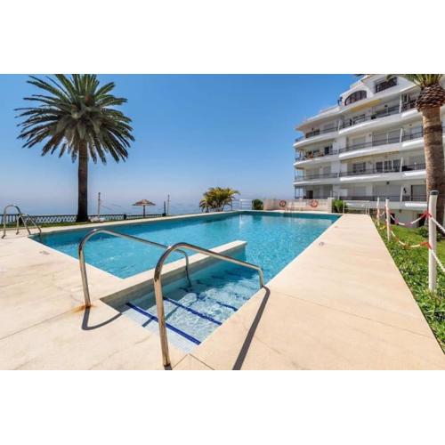 Perfect Family Apartment in Acapulco Playa, Nerja