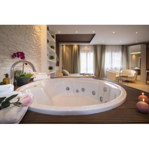 Perfect Romantic Getaway, Cozy Retreat with Jacuzzi