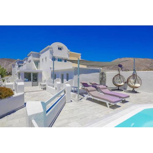 Perissa BeachFront Rooms