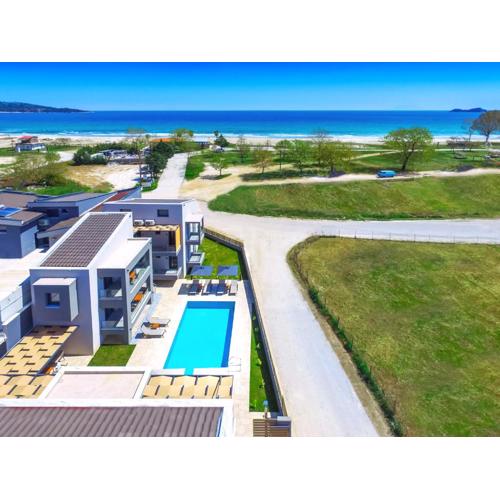 Perla Beach