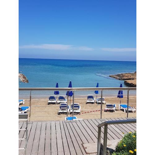 PERNERA 33 Beach House