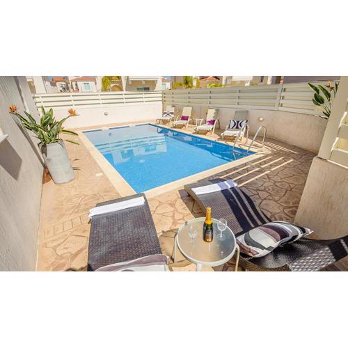 Pernera Holiday Villa 012