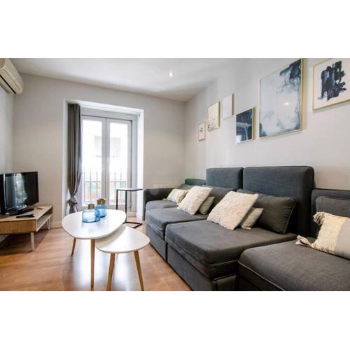 Personalized and modern- 2 Bd 1Bth- Opera