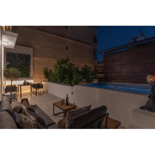 Perth Luxury Living, Athens