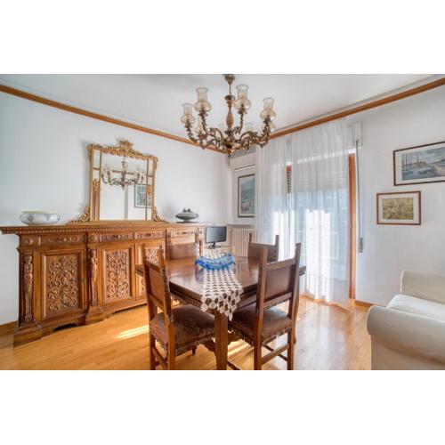 Perugia Comfy Apartment with Balcony