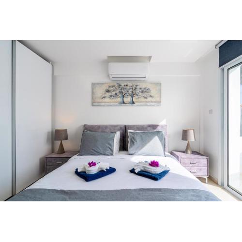 Pervolia Seaview Escape