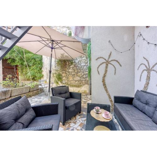 Pet Friendly Apartment - Happy Rentals