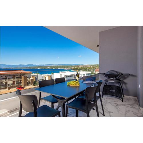 Pet Friendly Apartment In Malinska