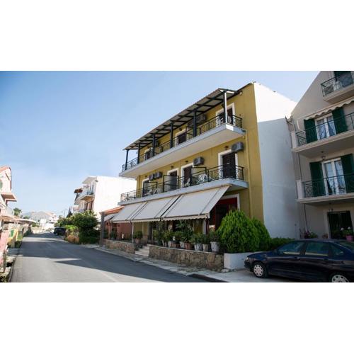 Petania Hotel & Apartments
