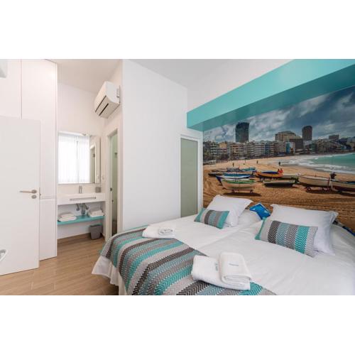 Petit Accommodation Las Canteras Premier