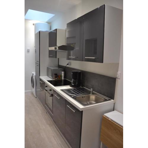Petit T2 hypercentre avec terrasse privée - 006