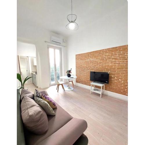 Petite Deva - Central loft with balcony