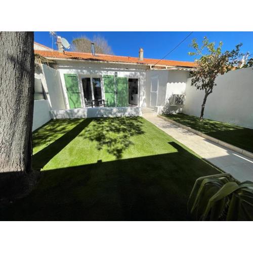 Petite Maison à la Loubiere avec jardin, clim et parking