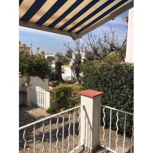 Petite maison, barbecue, canal, plage
