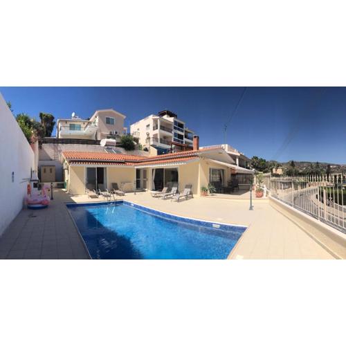 Peyia Palm Villa
