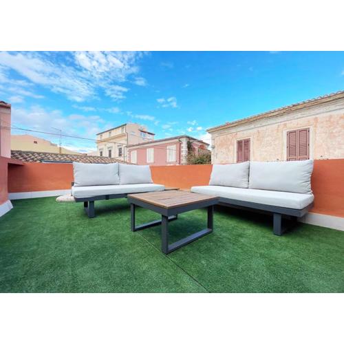 Pgs Immobiliare srls Residenza Luisa Bilocale con terrazza vista mare in centro storico La Maddalena