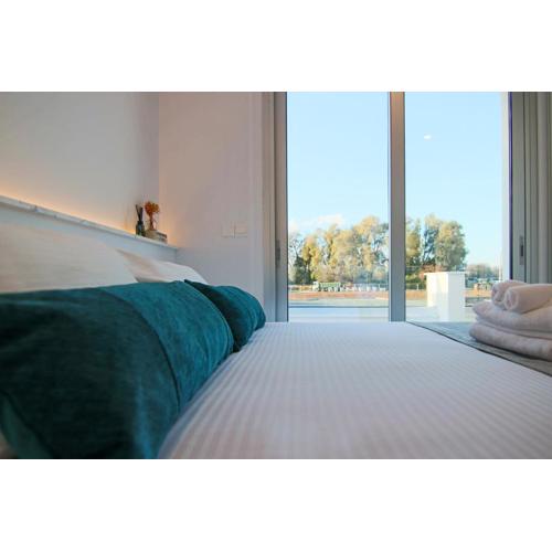 Phaedrus Living - Seaside Deluxe Flat Harbour 107