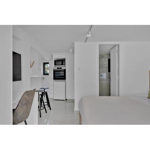 Phaedrus Living Alkminis Seaview Suites Litore