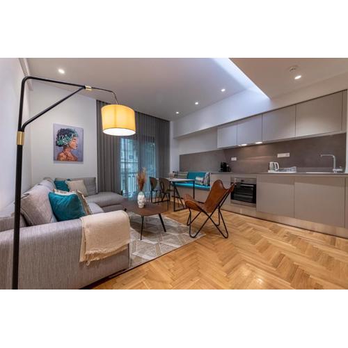 Phaedrus Living City Center Lux Flat Kolonaki