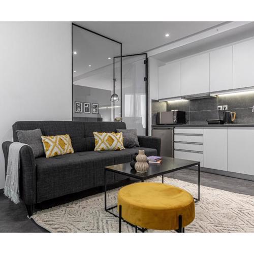Phaedrus Living: City Center Luxury Flat Loukianou