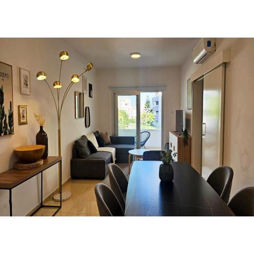 Phaedrus Living: City Centre Luxury Flat Esperidon 201