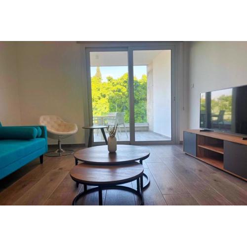 Phaedrus Living Coral Suites Allure
