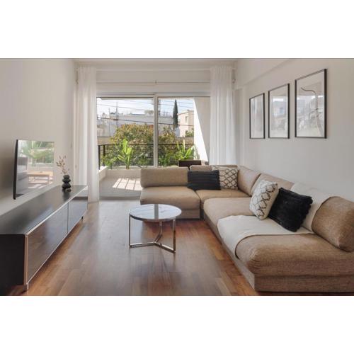 Phaedrus Living Evergreen City Flat
