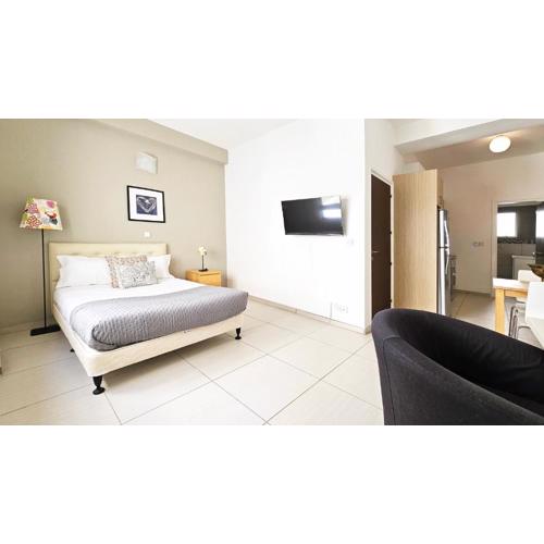 Phaedrus Living Ledras Residences 104