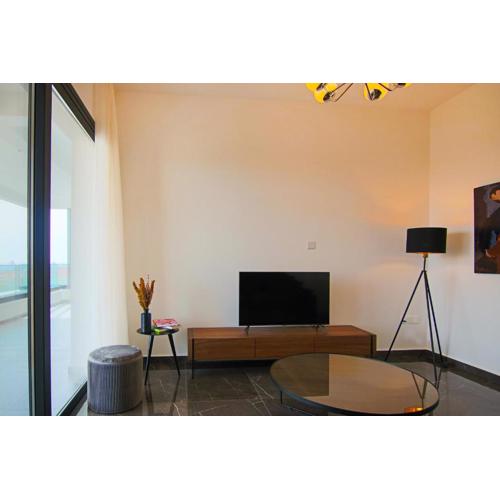Phaedrus Living: Sea View Anna Residence 201