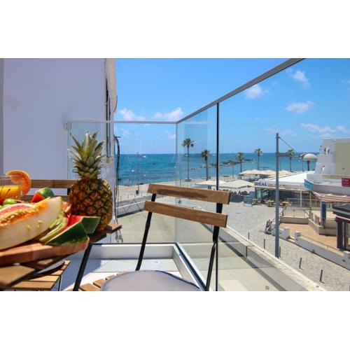 Phaedrus Living: Seaside Luxury Flat Lighthouse 74