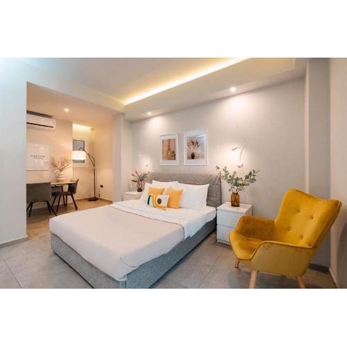 Phaedrus Living Zenonos Central Studio