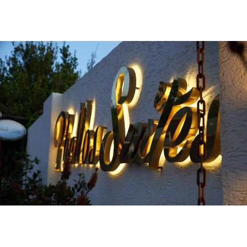 Phellos Suites Boutique Hotel