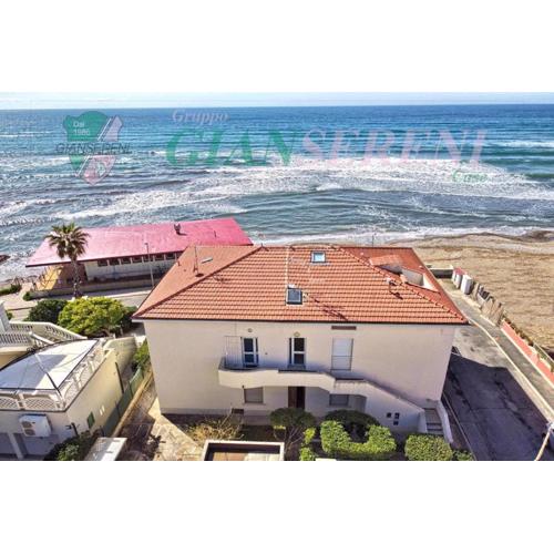 PIANOSA - Elegante appartamento sul mare
