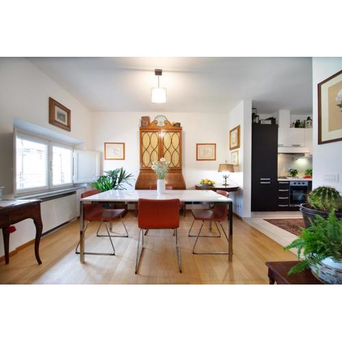 Piazza Bernardini Apartment in Center Town