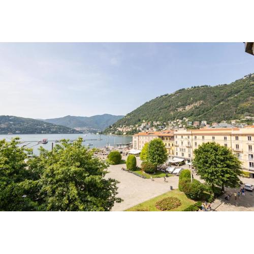 Piazza Cavour Lake View - by MyHomeInComo