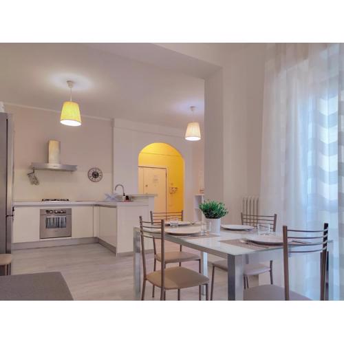 Piazza Centrale - Spazio, Comfort e WiFi