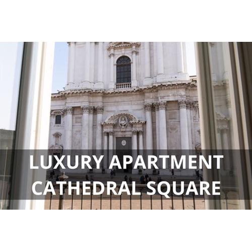 Piazza Duomo Cathedral View