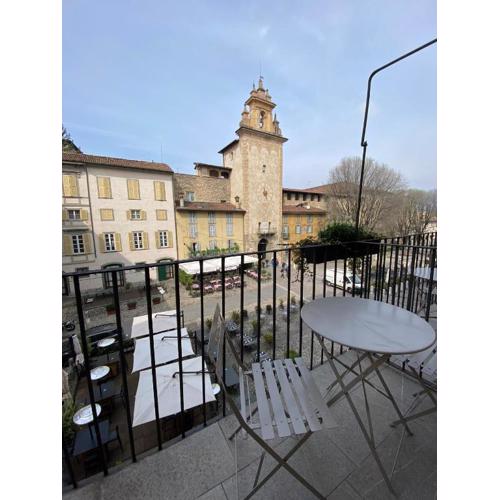 Piazza Mascheroni Home