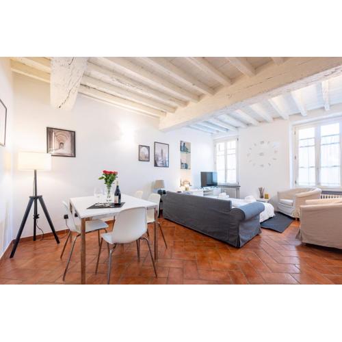 Piazza San Bartolomeo Bright&Comfy Apt x4