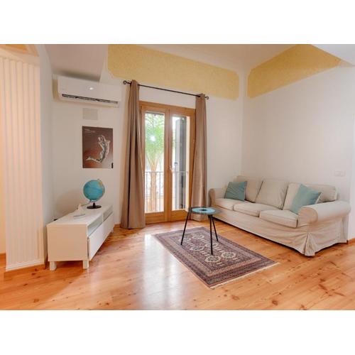 Piazza San Domenico Central Apt near the Sea!