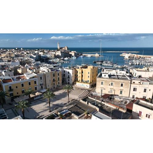 Piazza Teatro Apartments & Rooms
