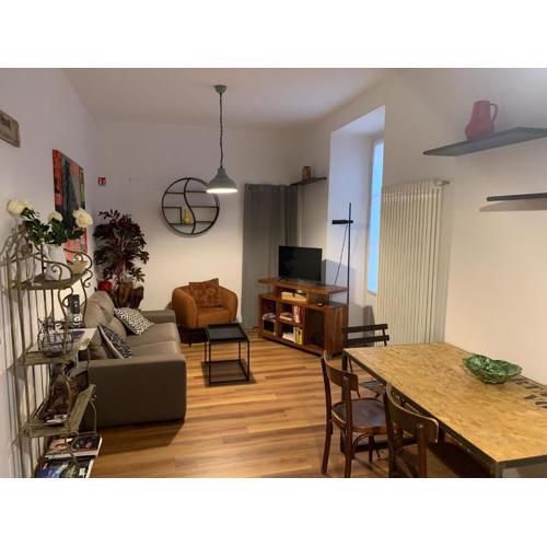 Piazza Volta Apartment