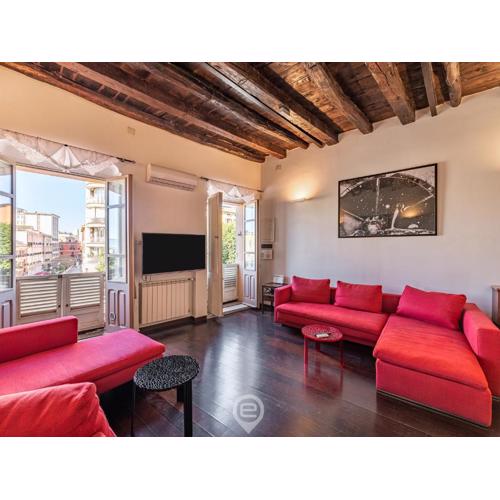 Piazza Yenne Apartment