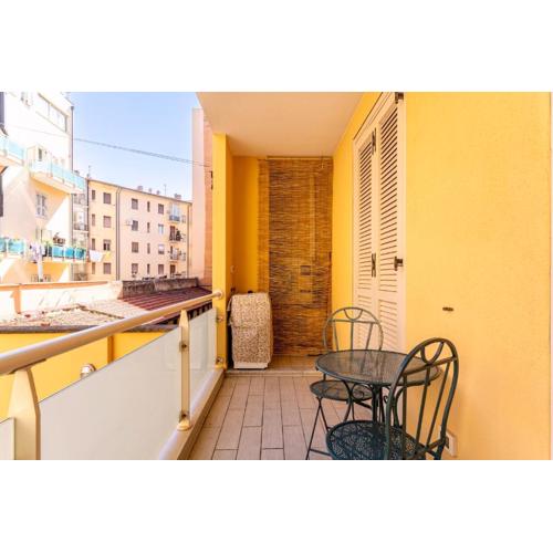 Piccola Venezia Bright Apartment with Balcony!