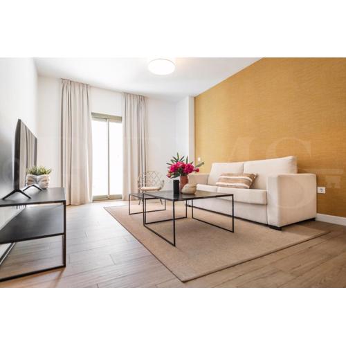 Picturesque apartment with terrace by REMS