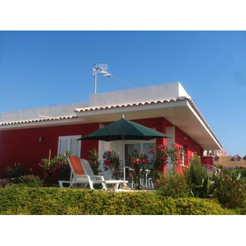 Picturesque Villa in Sciacca with Sea View and Garden