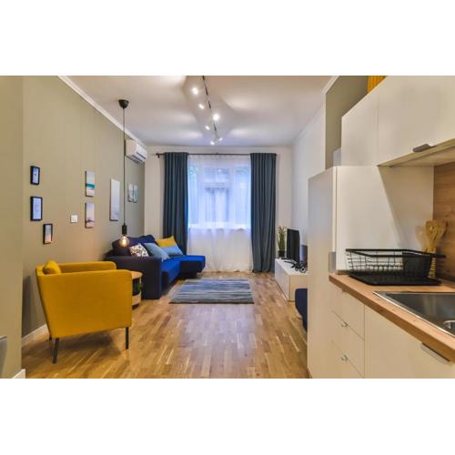 Pieces of Nature in a Stylish One-bedroom Flat by Flat Mаnager