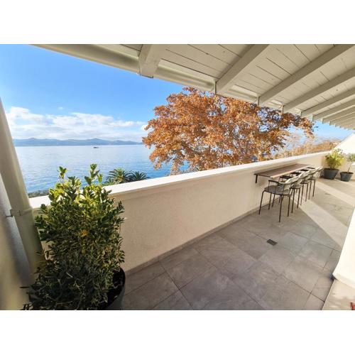 Pied-à-terre by Belmont Realty