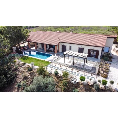 Pine and Olive Seahouse